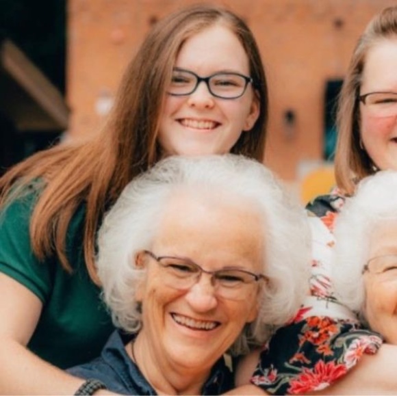 Meet your Posher, D - Picture 1 of 1